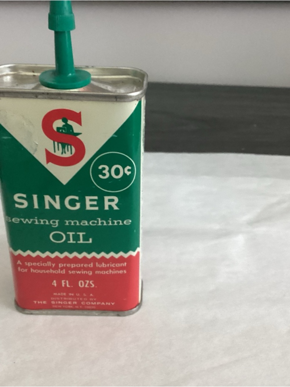 Vtg. Singer Sewing Machine Oil. Logo red,white and green Mid Century.